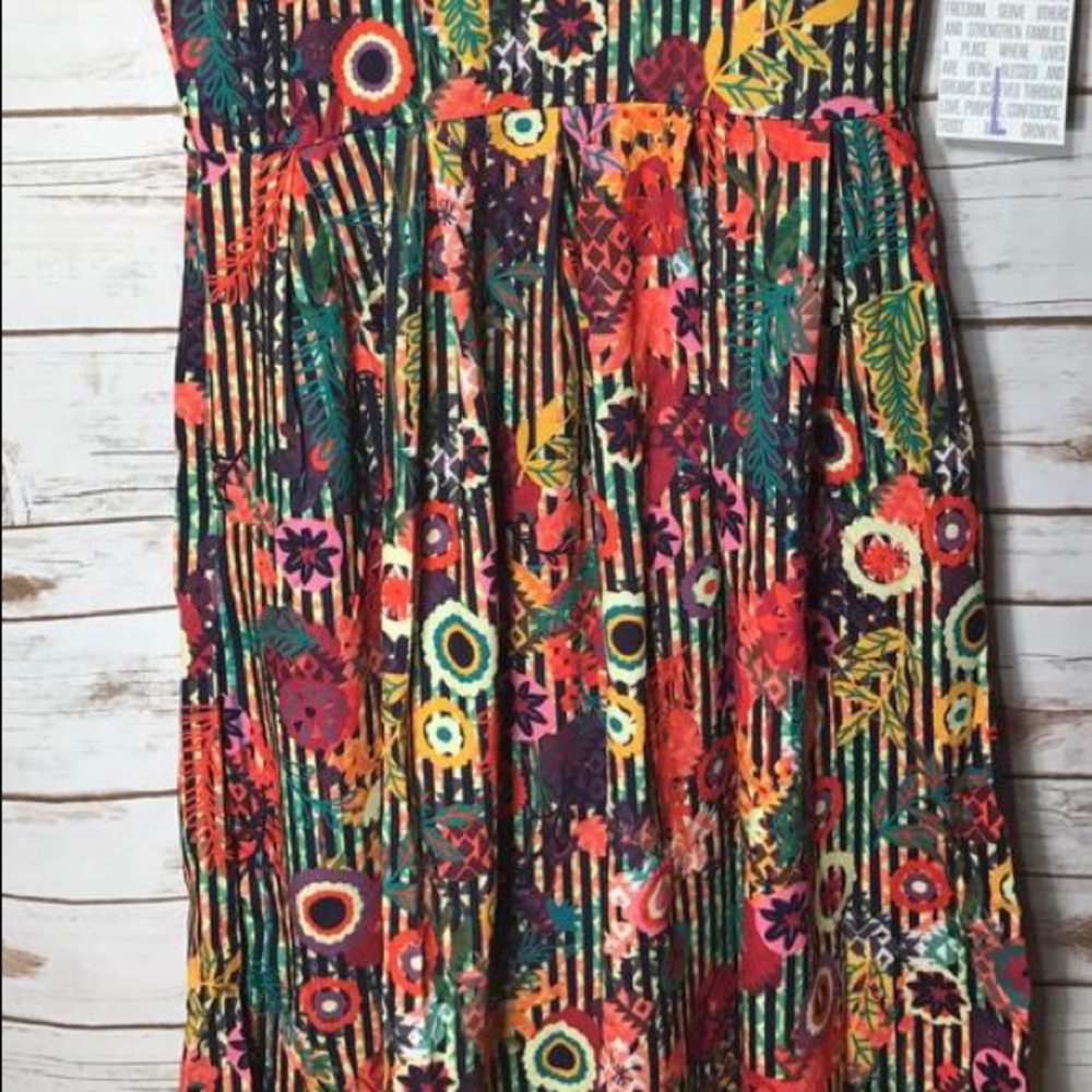 LuLaRoe Amelia Dress NWT - Picture 2 of 2
